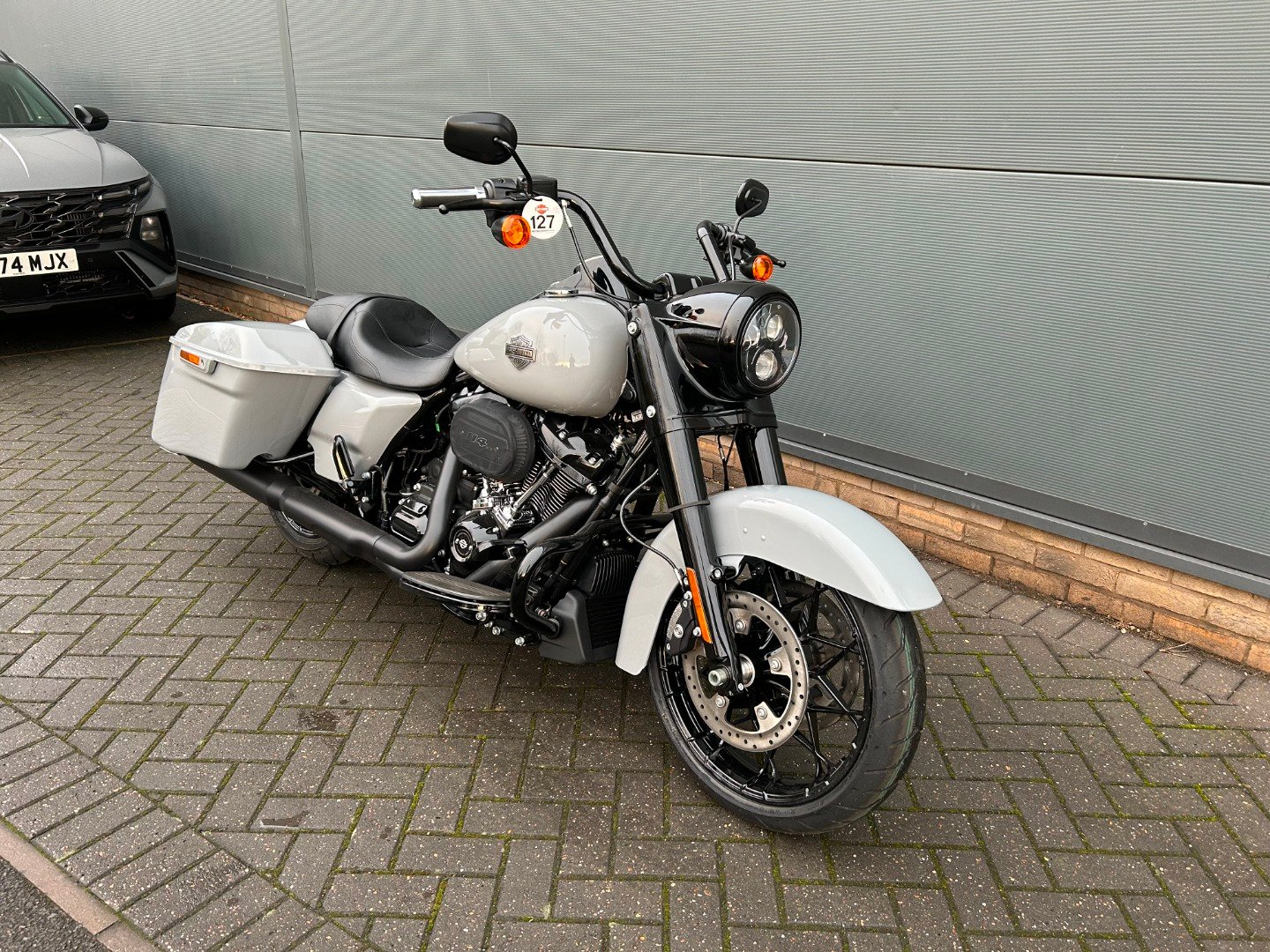 Harley-Davidson TOURING FLHRXS ROAD KING SPECIAL