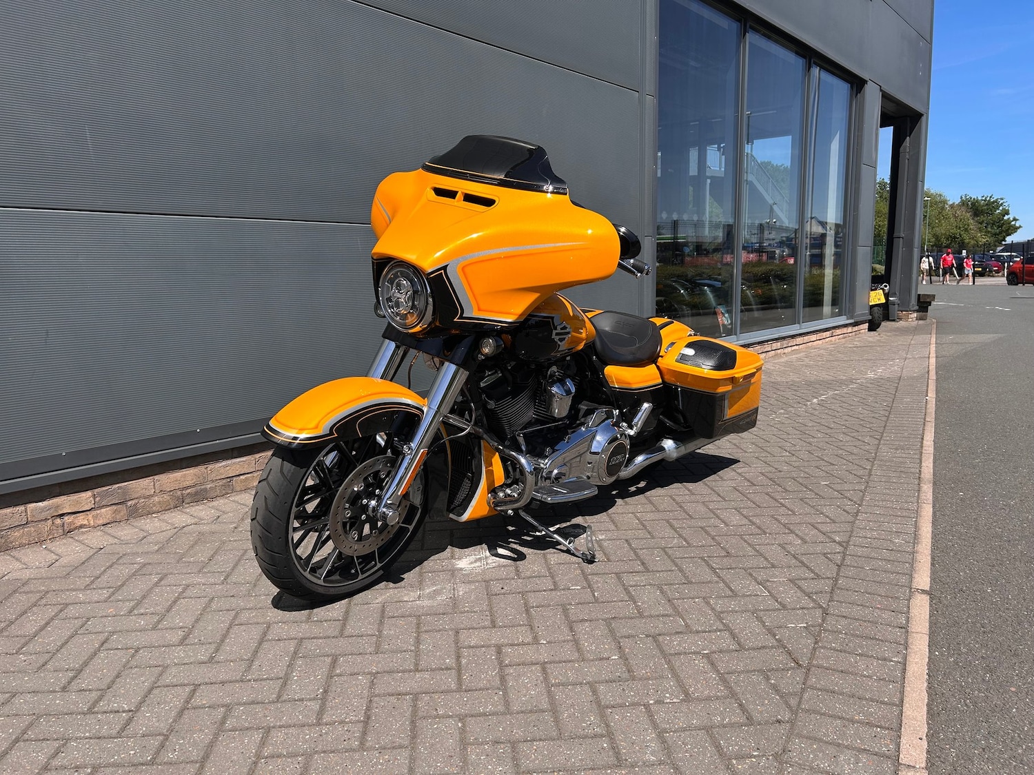 Used Harley-Davidson CVO FLHXSE STREET GLIDE 2022 for sale - 78762766: Photo 3