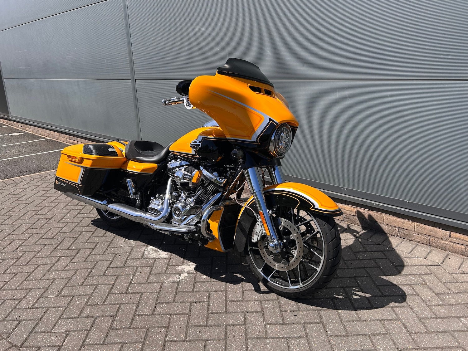 Used Harley-Davidson CVO FLHXSE STREET GLIDE 2022 for sale - 78762766: Photo 4