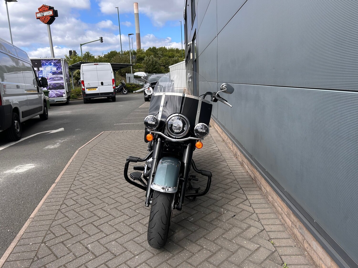 Used Harley-Davidson SOFTAIL FLHCS HERITAGE CLASSIC 114 2019 for sale - 78559163: Photo 14