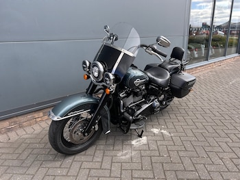 Used Harley-Davidson SOFTAIL FLHCS HERITAGE CLASSIC 114 2019 for sale - bike-78559163: Photo