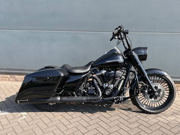 Used Harley-Davidson TOURING FLHRXS ROAD KING SPECIAL 2019 for sale - bike-78762770: Photo