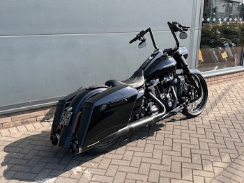 Used Harley-Davidson TOURING FLHRXS ROAD KING SPECIAL 2019 for sale - bike-78762770: Photo