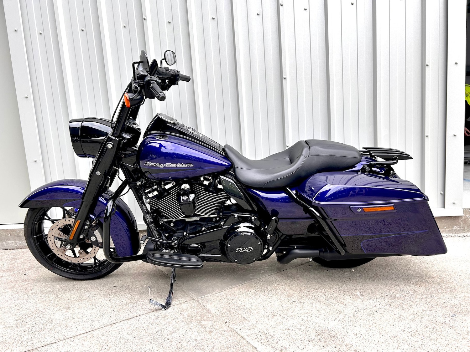 Harley-Davidson TOURING FLHRXS ROAD KING SPECIAL