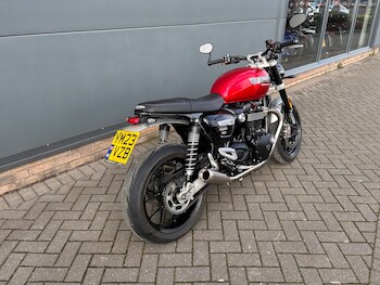 Used Triumph SPEED TWIN 1200 2023 for sale - bike-77669260: Photo