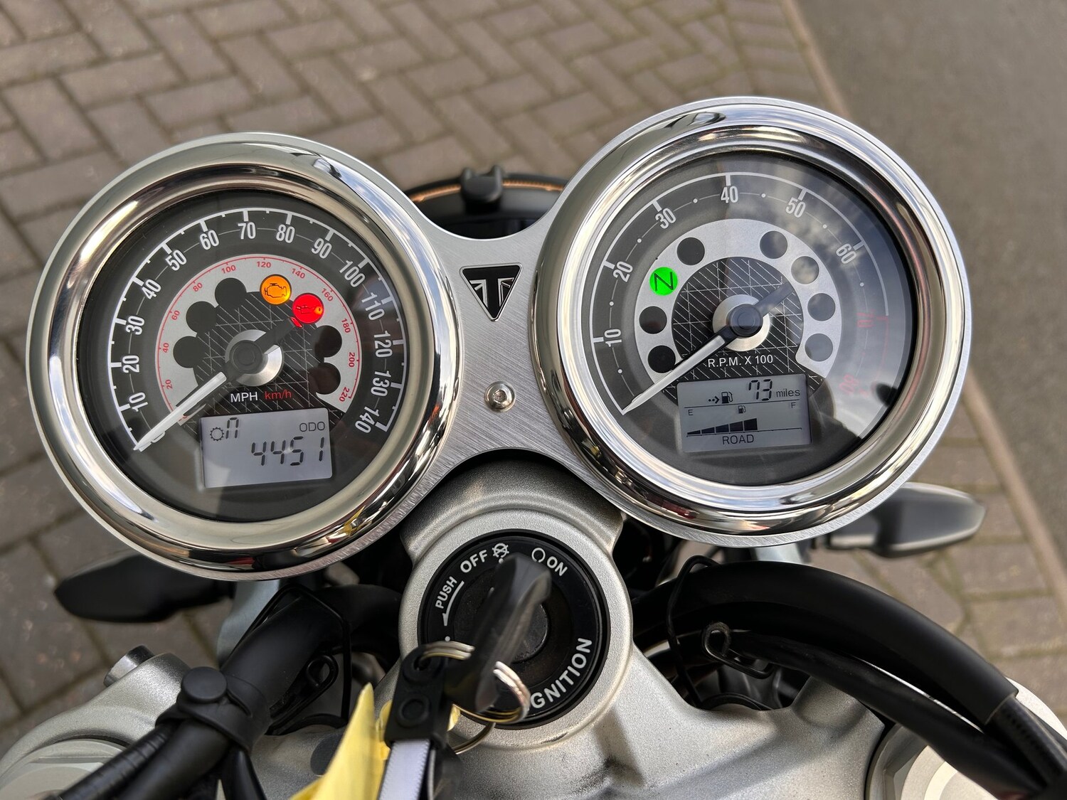 Triumph SPEED TWIN 1200