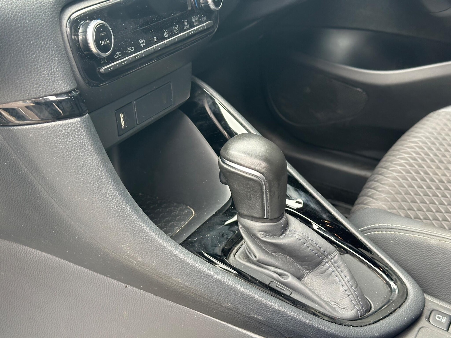 Used Toyota Yaris 2022 for sale - 78184242: Photo 12