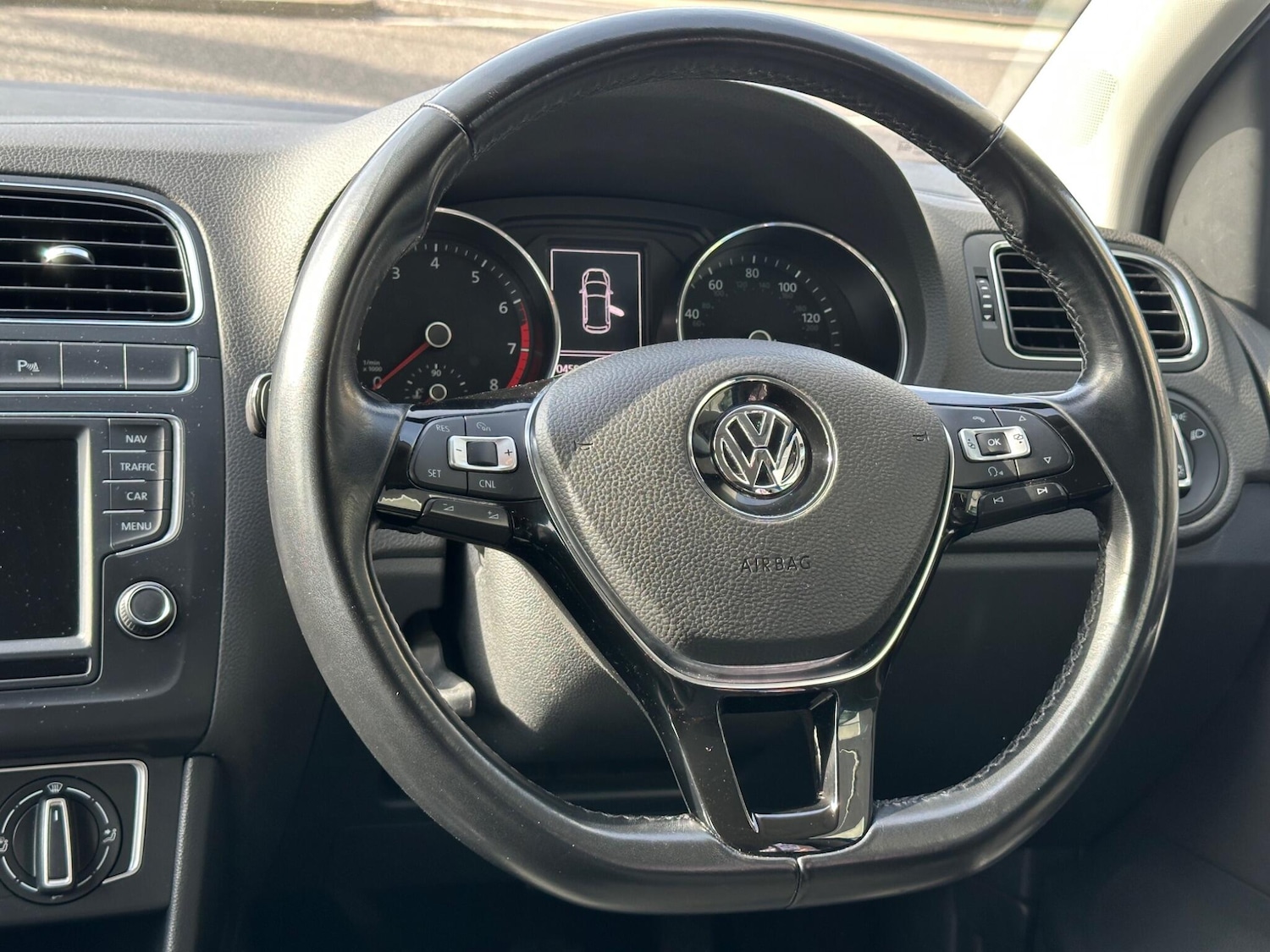 Used Volkswagen Polo for sale - 78100428: Photo 35