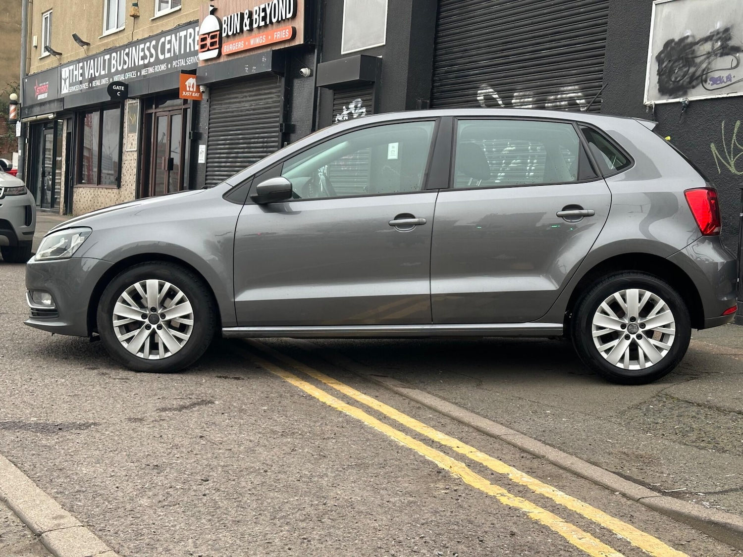 Used Volkswagen Polo for sale - 78101373: Photo 6