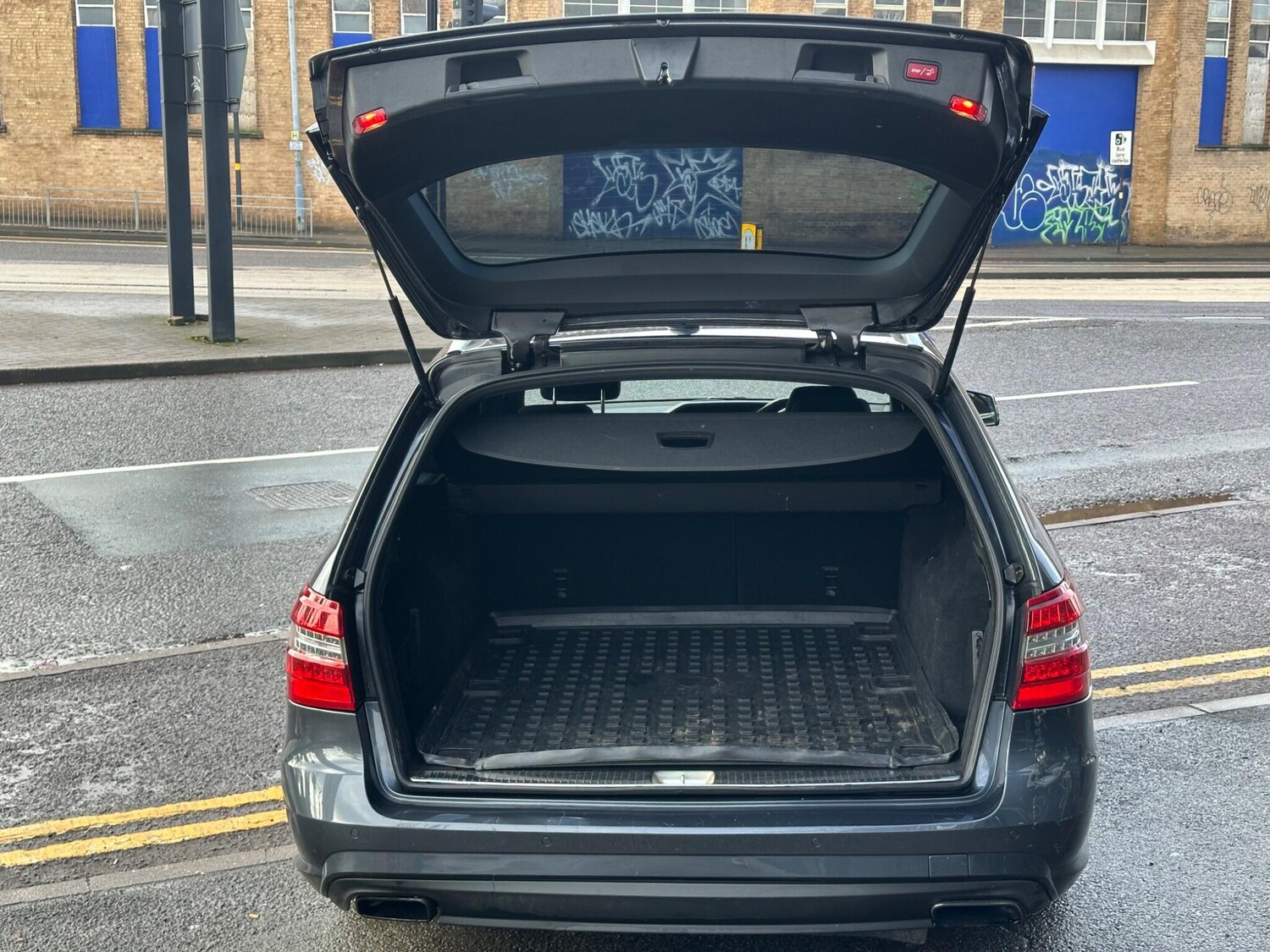 Used Mercedes-Benz E Class for sale - 78101428: Photo 15