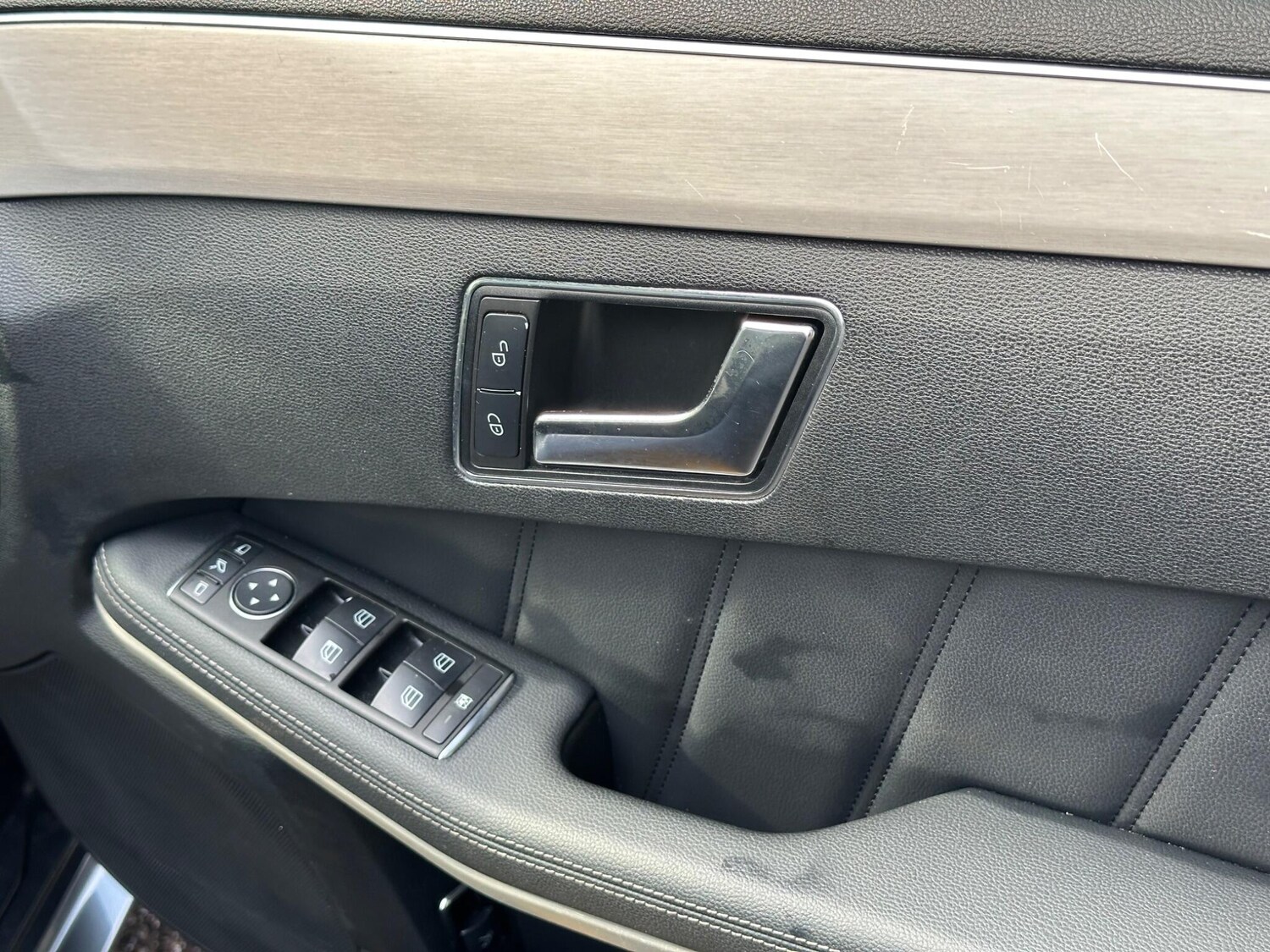 Used Mercedes-Benz E Class for sale - 78101428: Photo 24