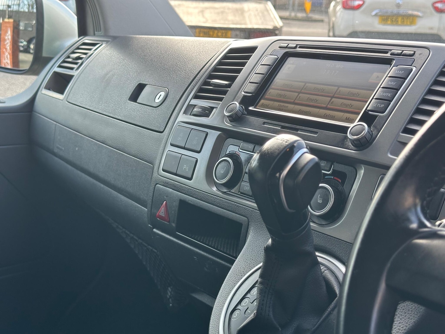 Used Volkswagen Caravelle for sale - 78101407: Photo 32