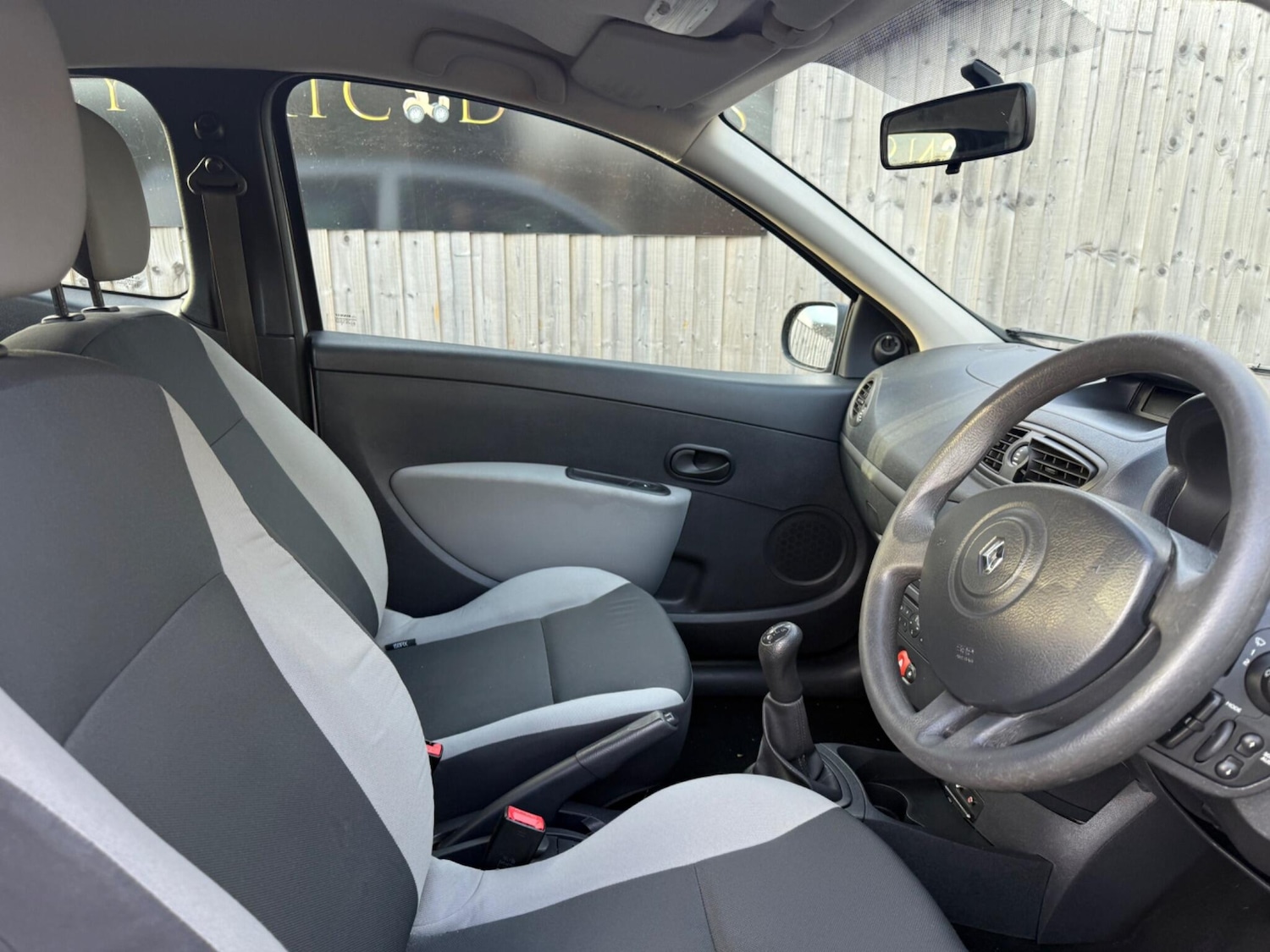 Used Renault Clio 2009 for sale - 77057429: Photo 10