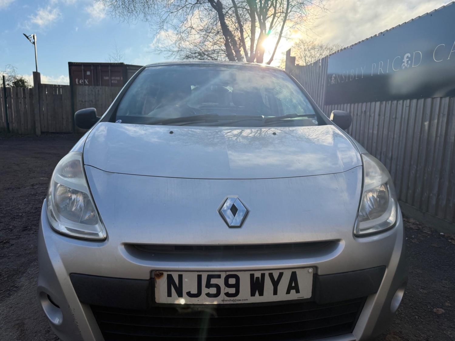 Used Renault Clio 2009 for sale - 77057429: Photo 2