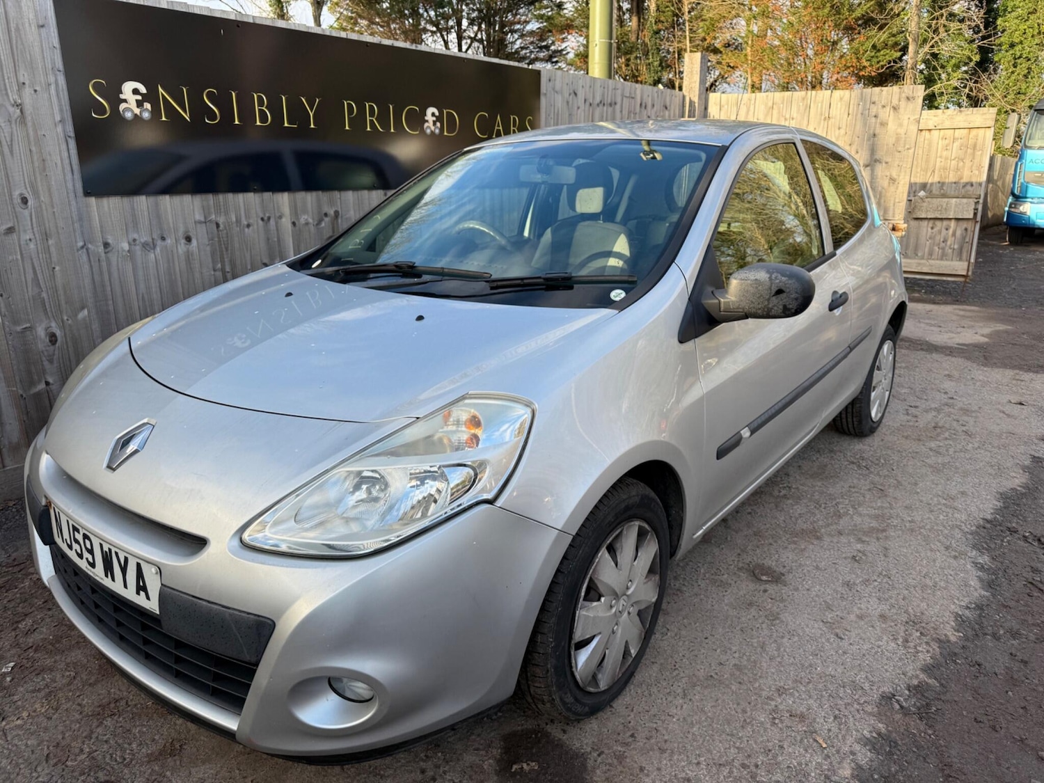 Used Renault Clio 2009 for sale - 77057429: Photo 3