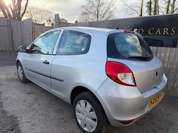 Used Renault Clio 2009 for sale - 77057429: Photo