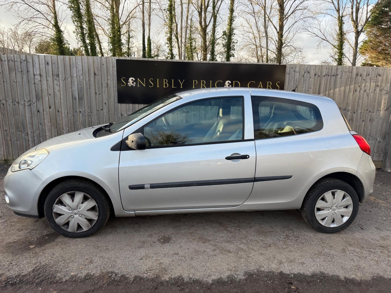 Used Renault Clio 2009 for sale - 77057429: Photo 5