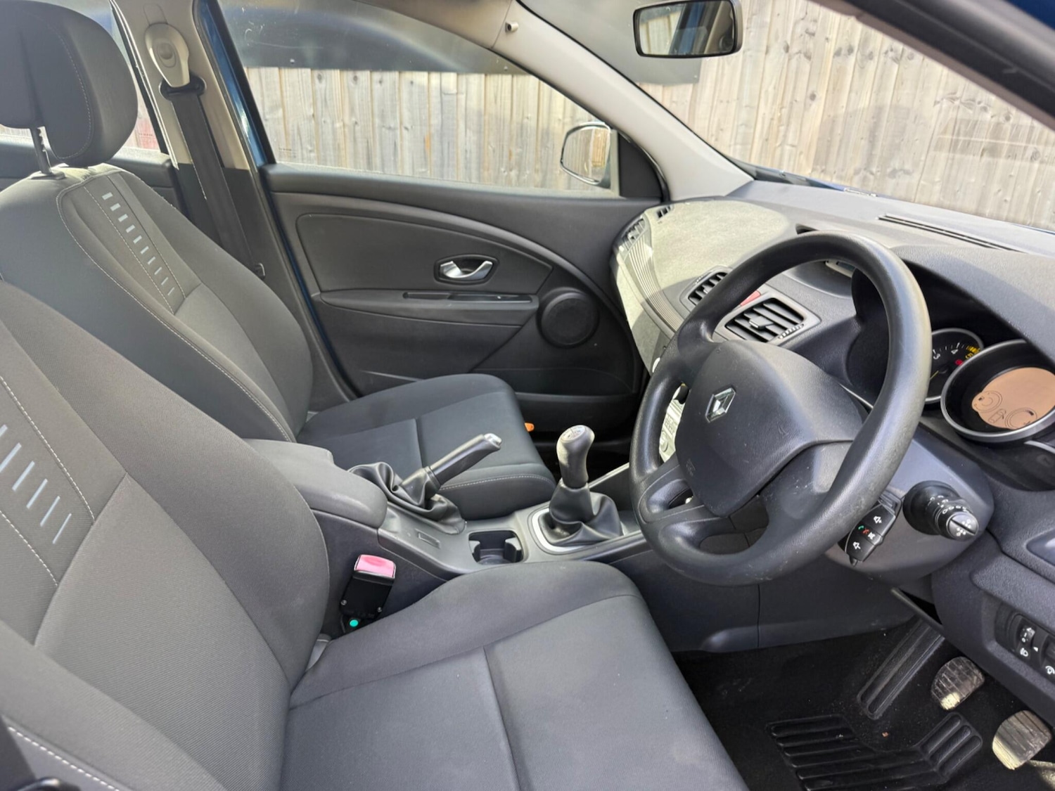 Used Renault Megane 2010 for sale - 76608028: Photo 10