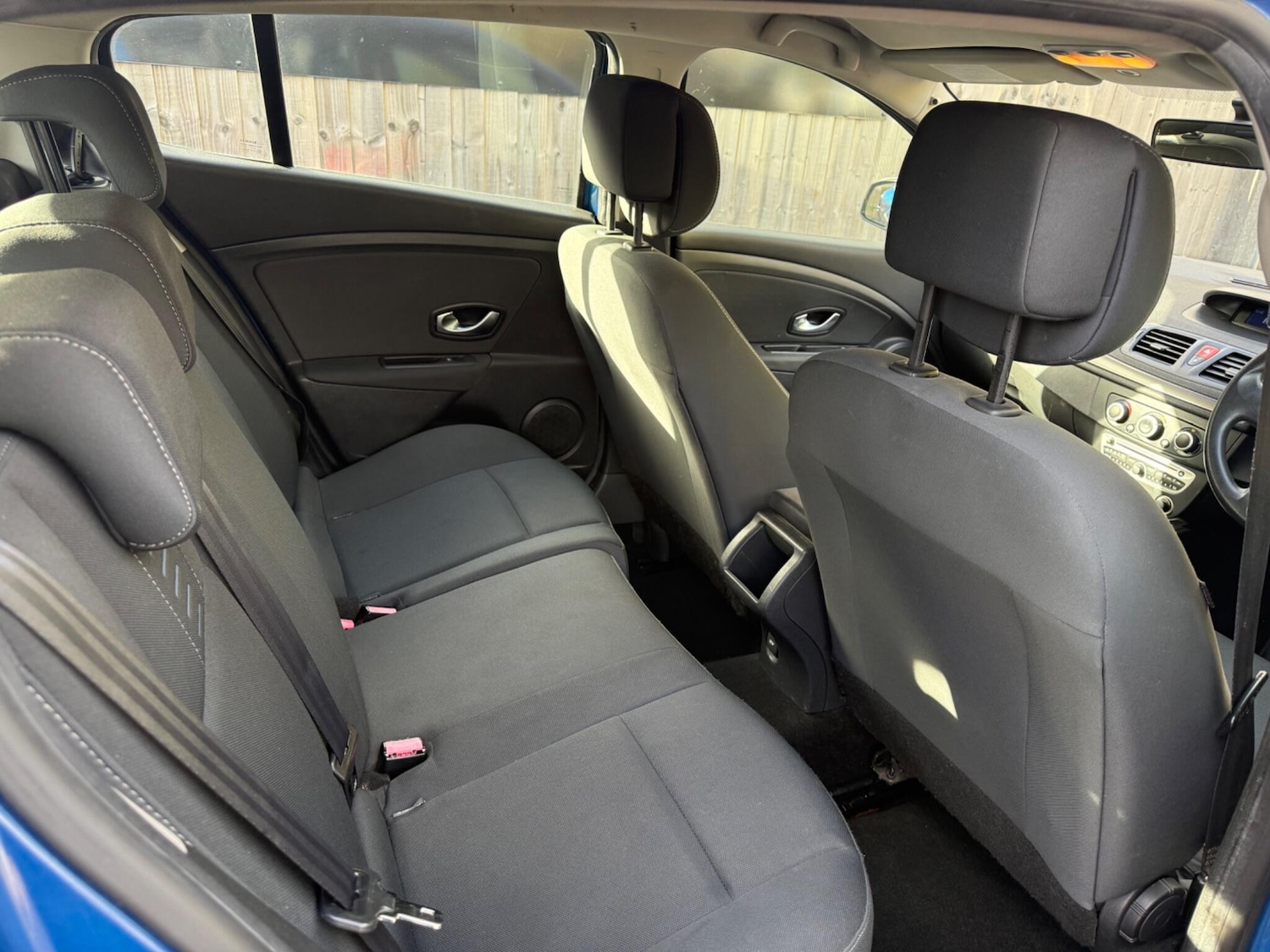 Used Renault Megane 2010 for sale - 76608028: Photo 11