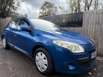 Used Renault Megane 2010 for sale - 76608028: Photo