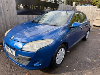 Used Renault Megane 2010 for sale - 76608028: Photo