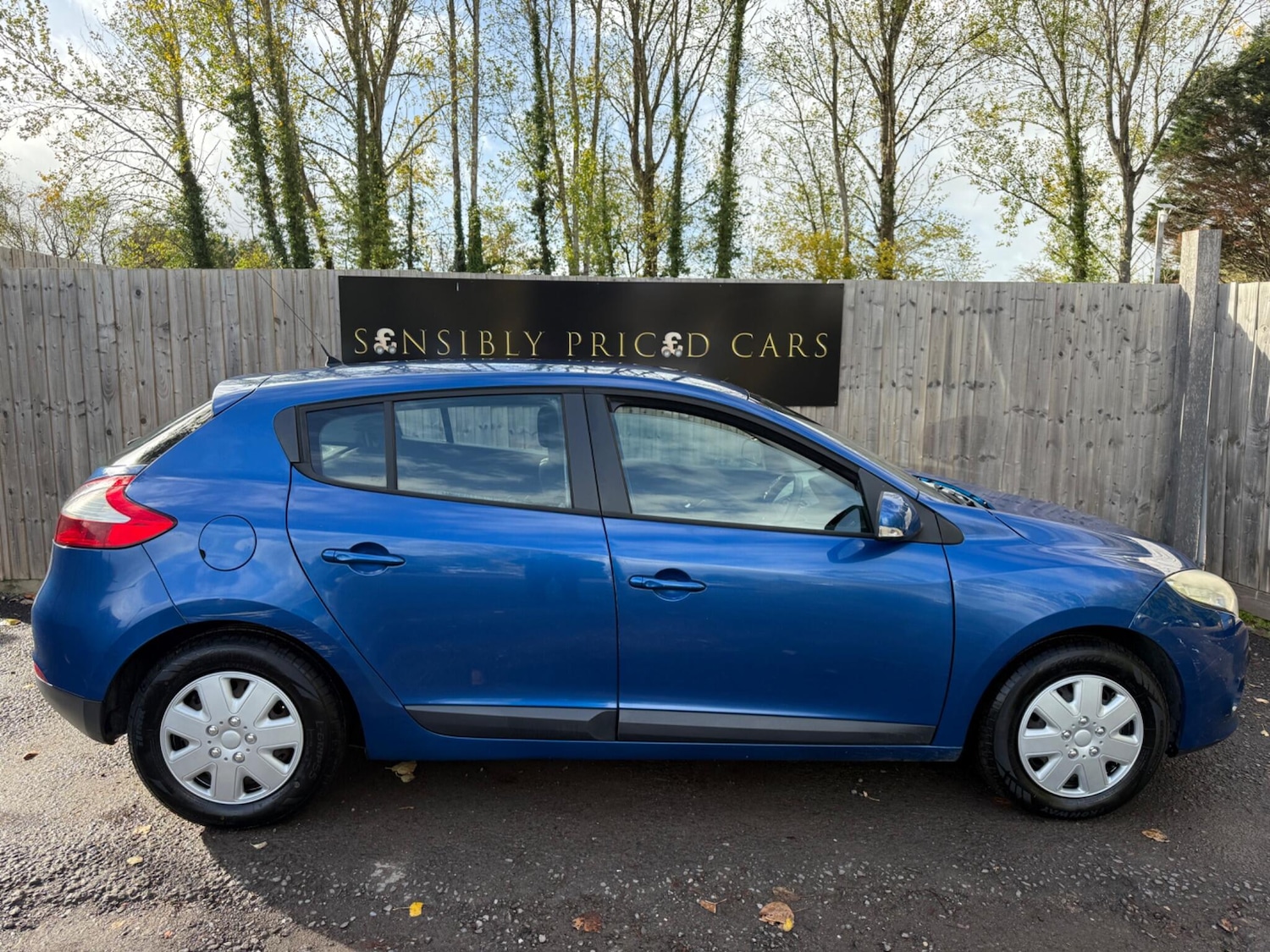 Used Renault Megane 2010 for sale - 76608028: Photo 7