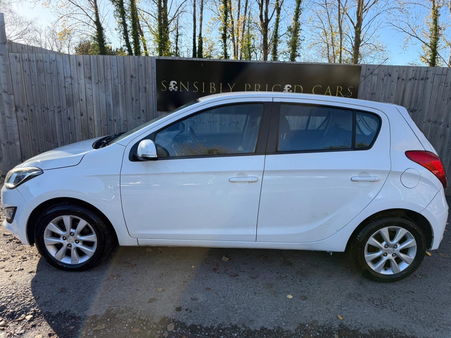 Used Hyundai i20 2012 for sale - 76608061: Photo 5