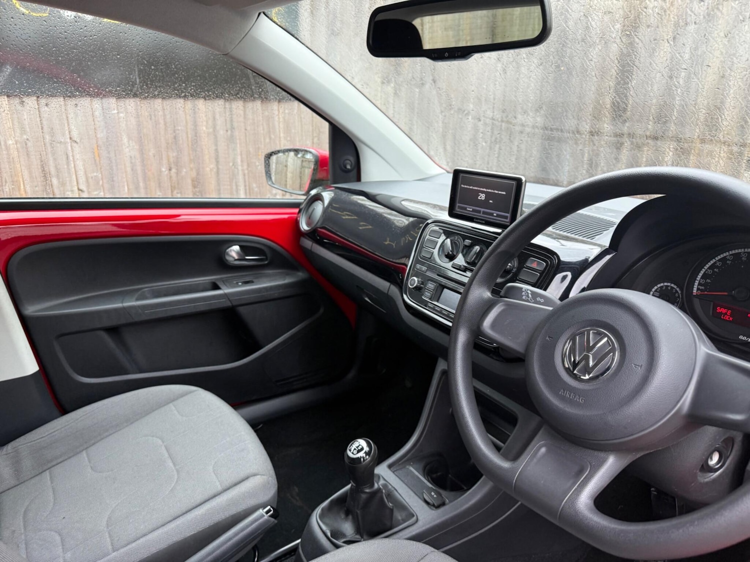 Used Volkswagen up! 2013 for sale - 76607912: Photo 6