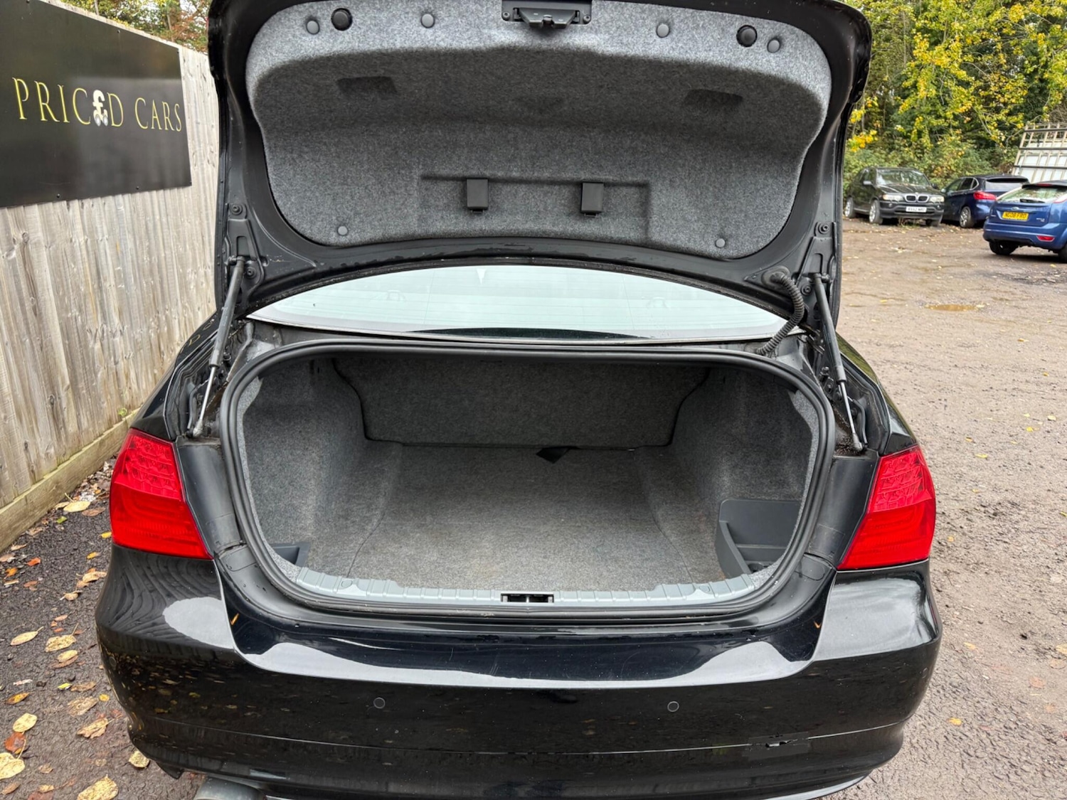 Used BMW 3 Series 2011 for sale - 76607225: Photo 12