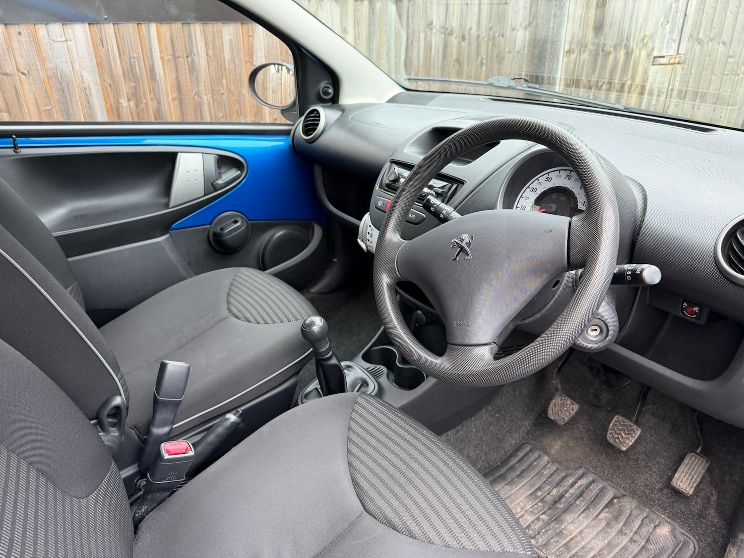 Used Peugeot 107 2013 for sale - 76742616: Photo 10