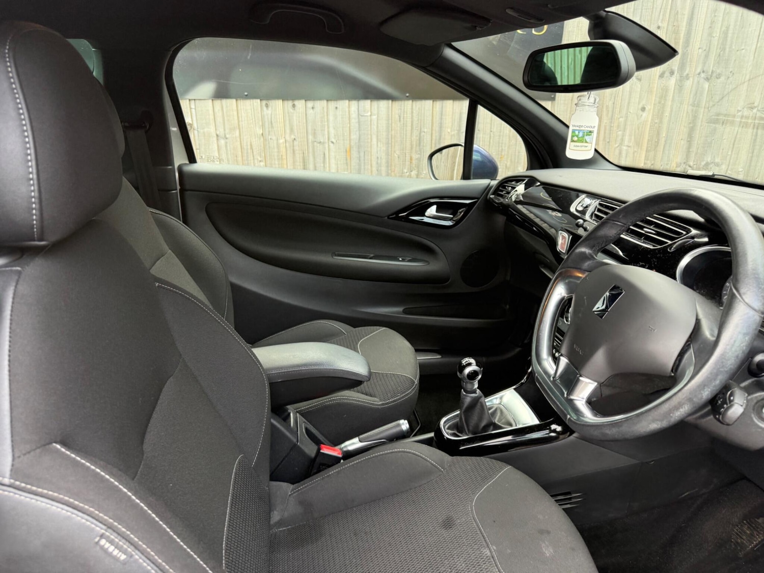 Used Citroen DS3 2013 for sale - 76607454: Photo 10