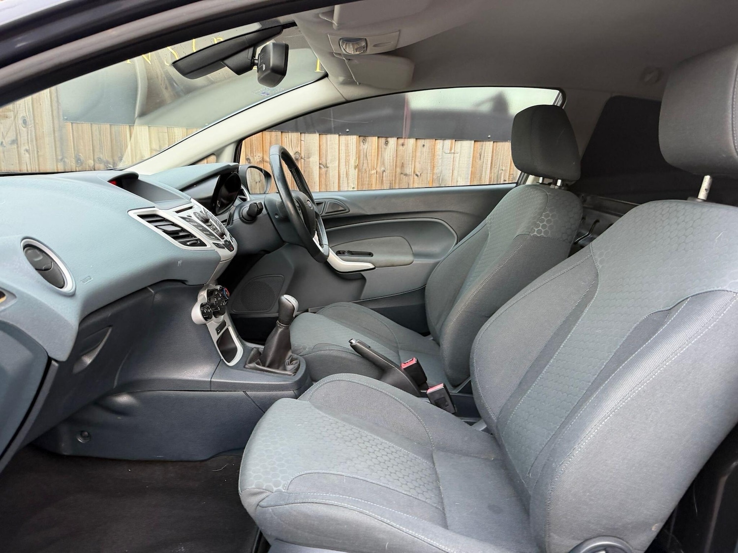 Used Ford Fiesta Van 2010 for sale - 76689787: Photo 11