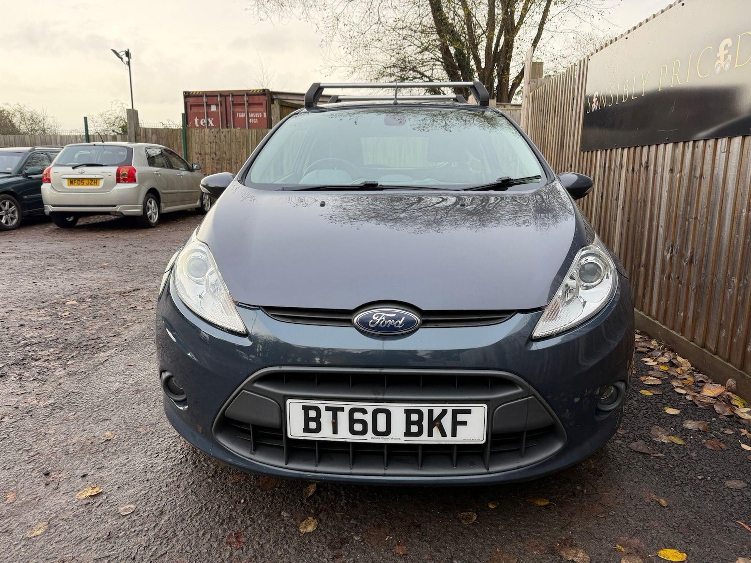 Used Ford Fiesta Van 2010 for sale - 76689787: Photo 2