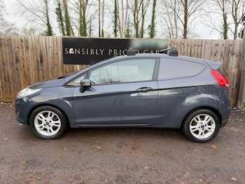Used Ford Fiesta Van 2010 for sale - 76689787: Photo
