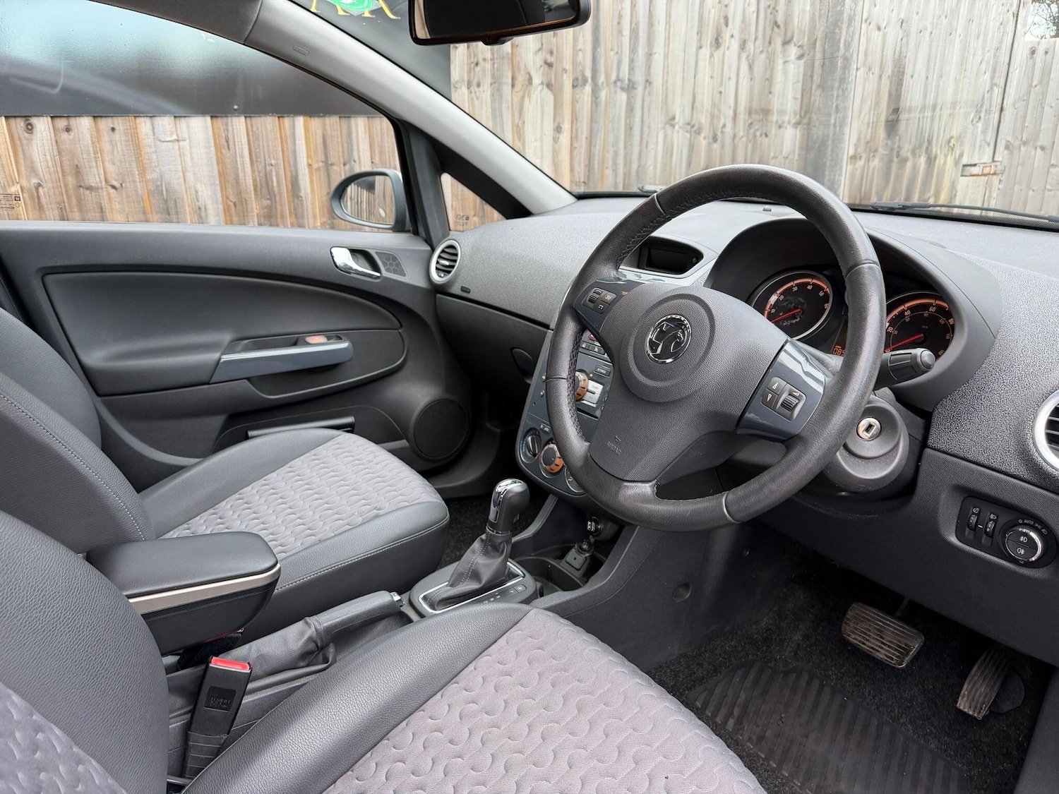Used Vauxhall Corsa 2012 for sale - 76765842: Photo 9