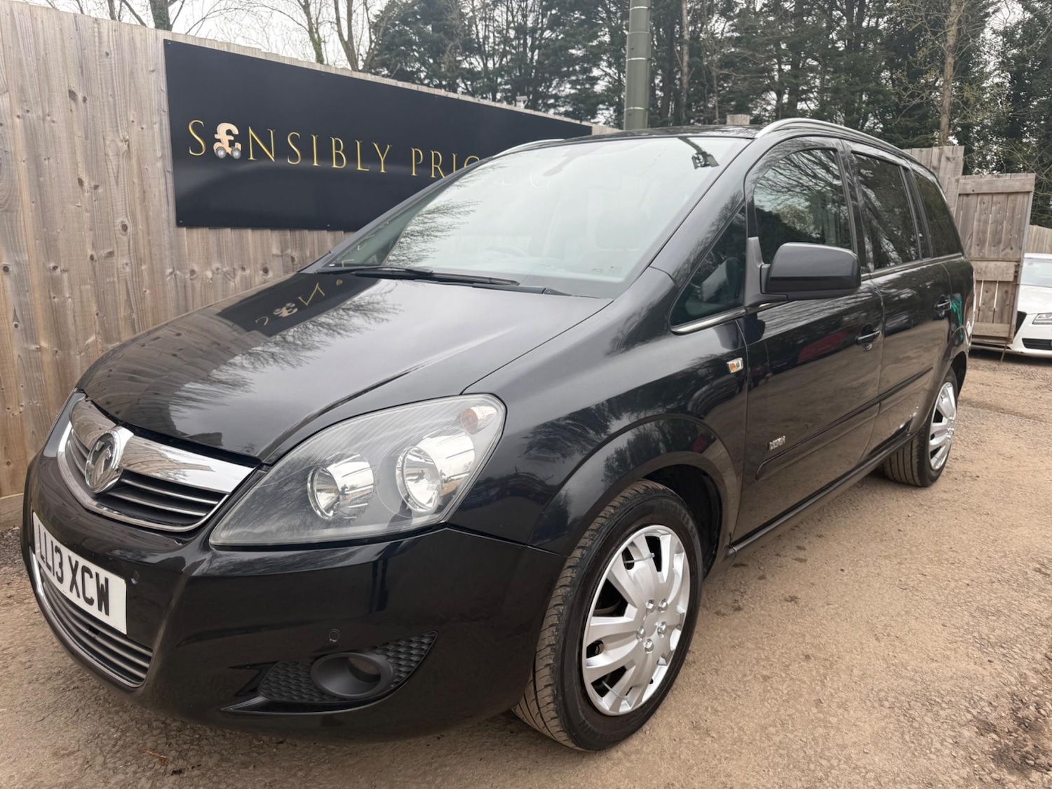 Used Vauxhall Zafira 2013 for sale - 76607556: Photo 3