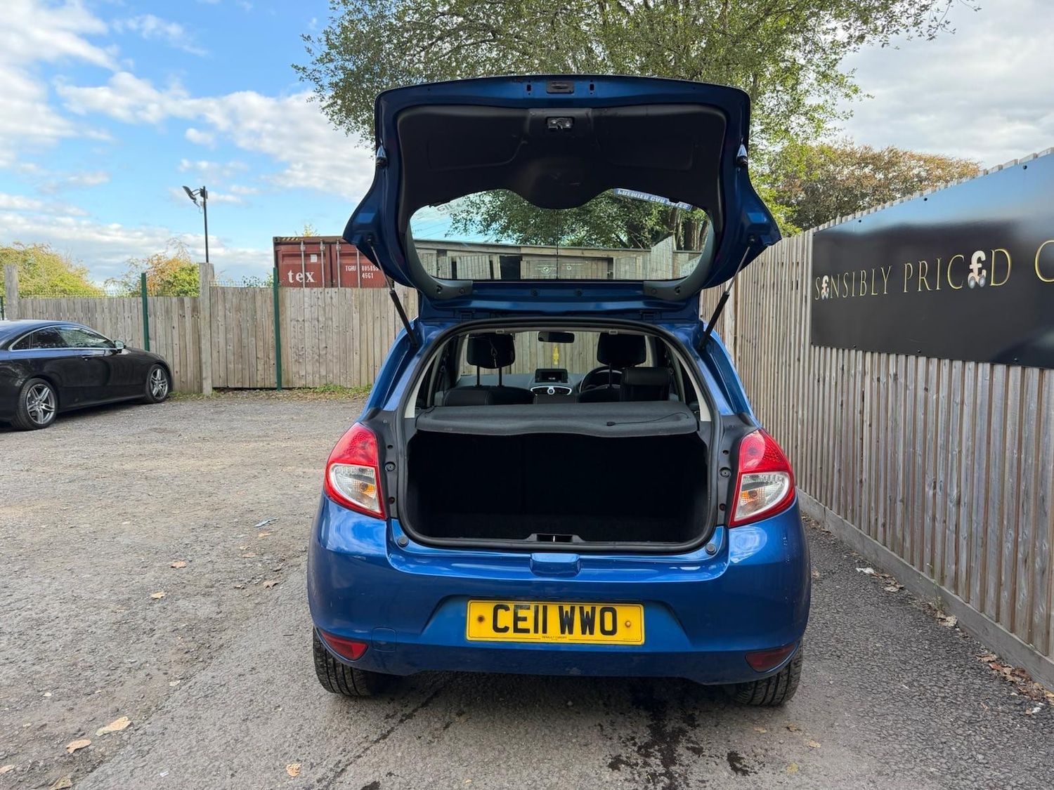 Used Renault Clio 2011 for sale - 76607218: Photo 13