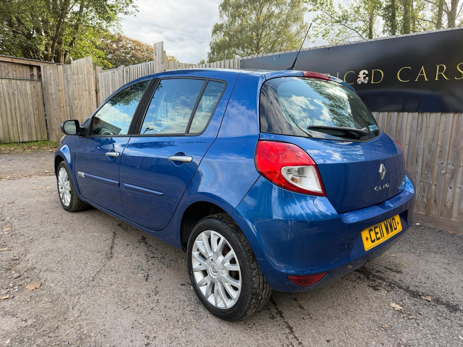 Used Renault Clio 2011 for sale - 76607218: Photo 4