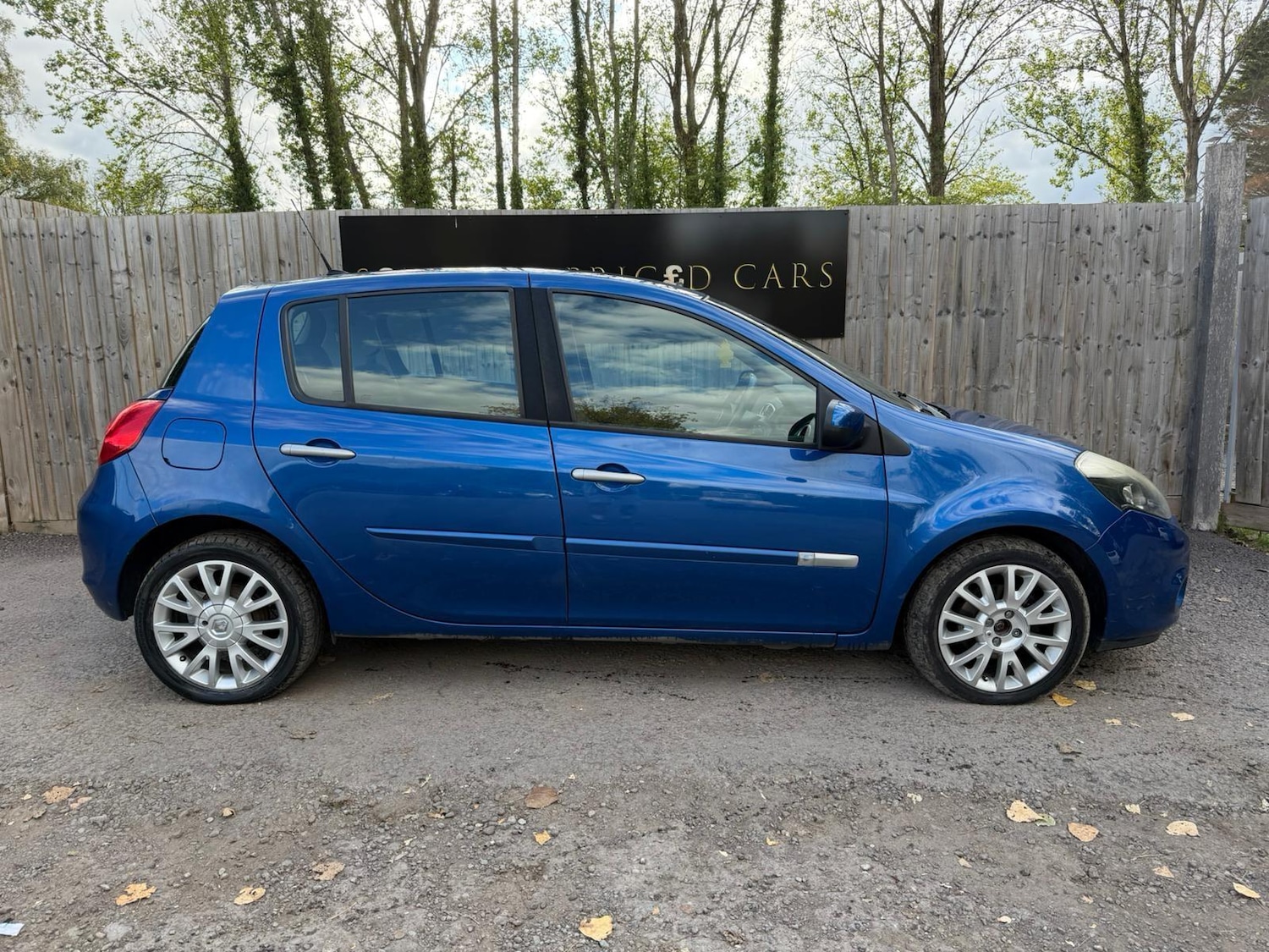Used Renault Clio 2011 for sale - 76607218: Photo 7