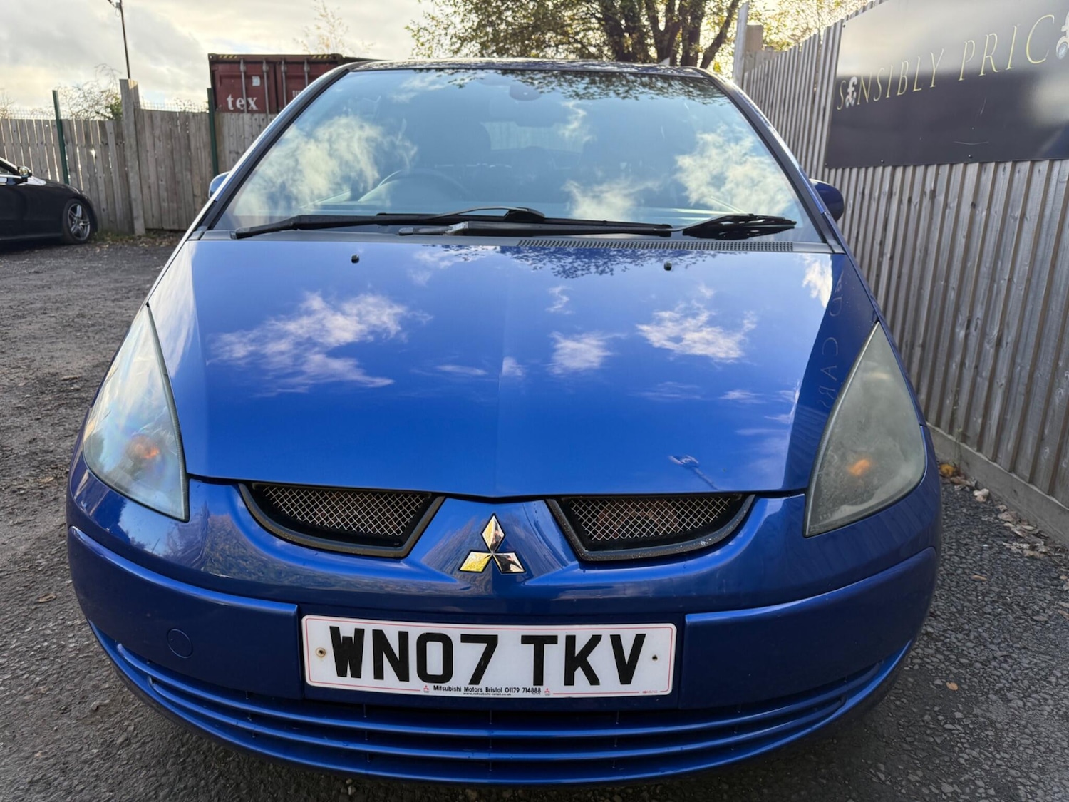 Used Mitsubishi Colt 2007 for sale - 76608363: Photo 2