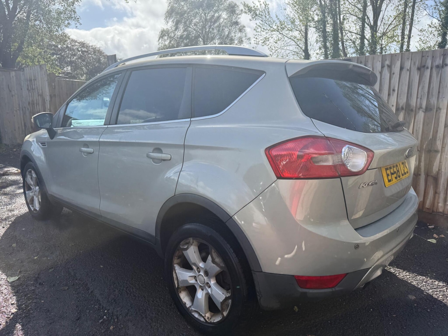 Used Ford Kuga 2009 for sale - 76607294: Photo 4