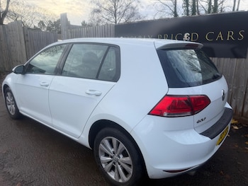 Used Volkswagen Golf 2014 for sale - 76743140: Photo