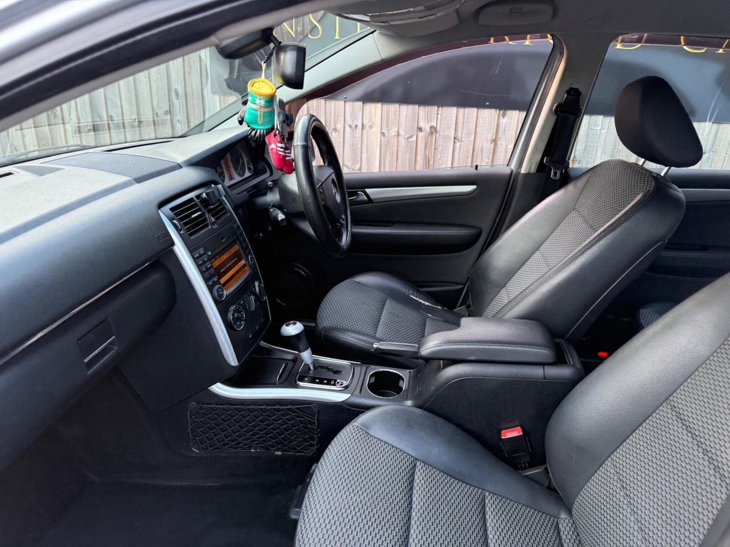 Used Mercedes-Benz B Class 2009 for sale - 76850000: Photo 16