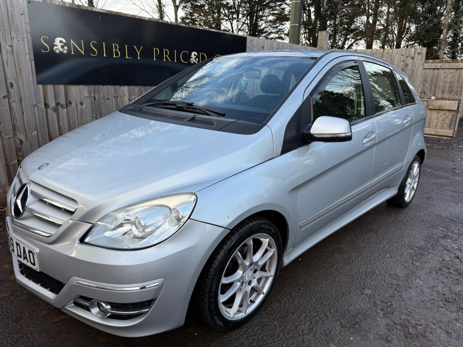 Used Mercedes-Benz B Class 2009 for sale - 76850000: Photo 3