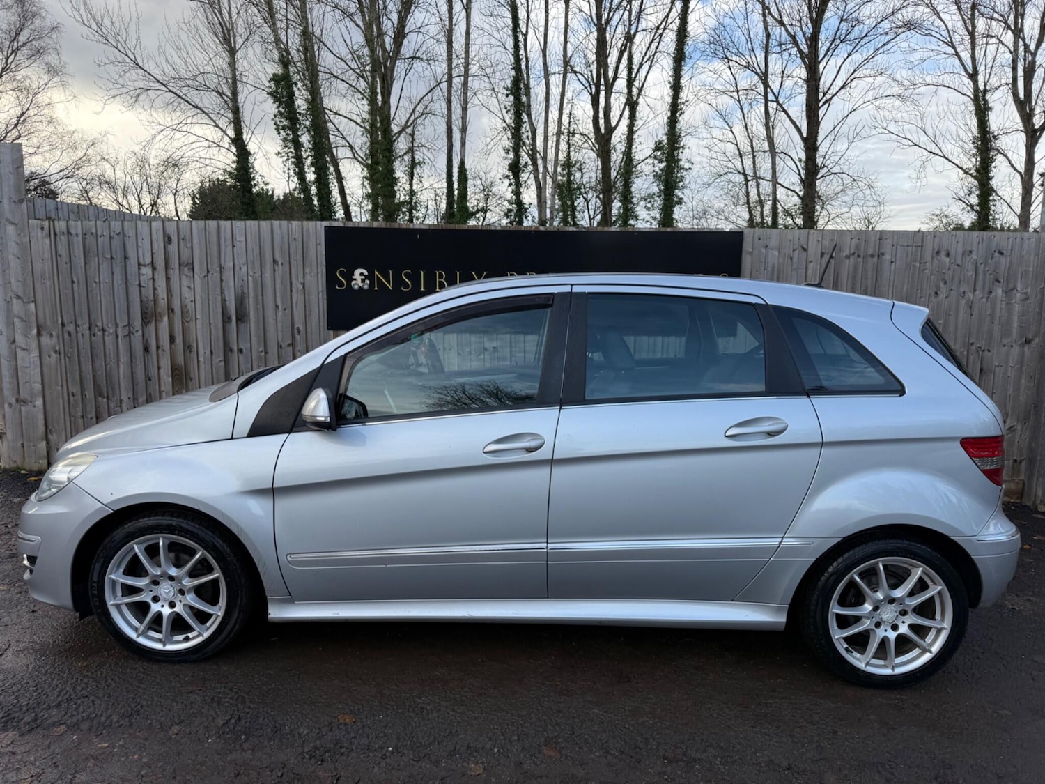 Used Mercedes-Benz B Class 2009 for sale - 76850000: Photo 5