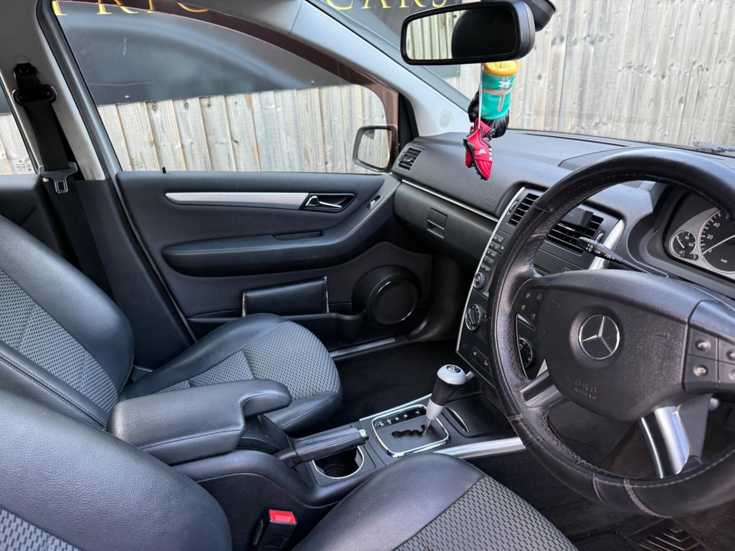 Used Mercedes-Benz B Class 2009 for sale - 76850000: Photo 9