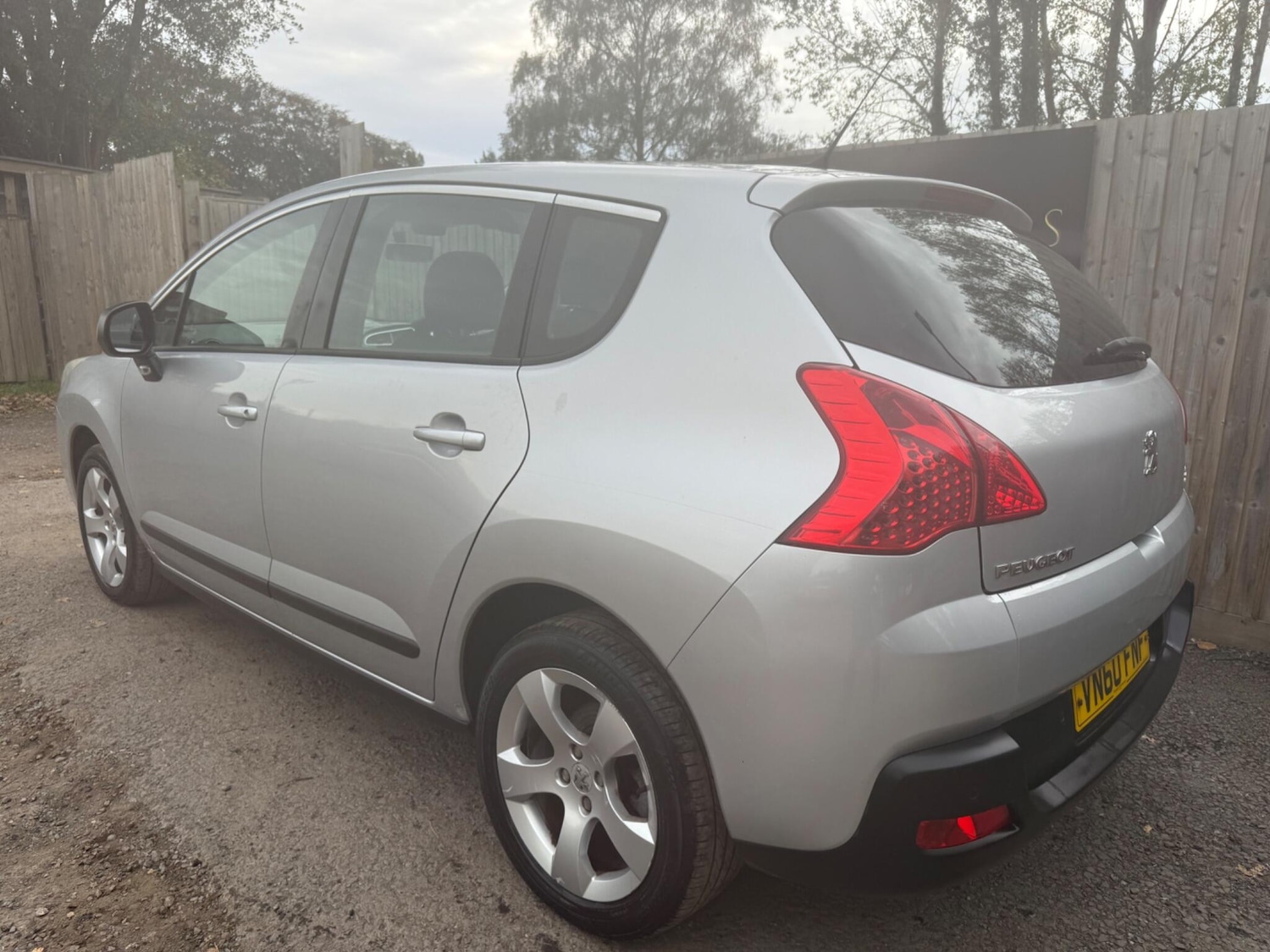 Used Peugeot 3008 2010 for sale - 76607375: Photo 4