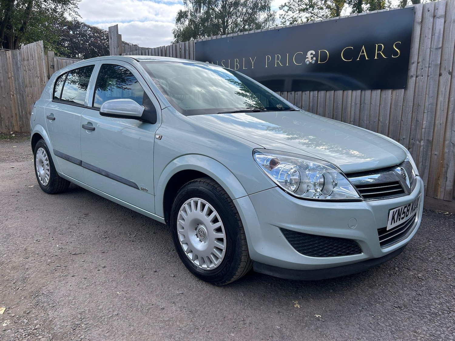 Used Vauxhall Astra 2009 for sale - 76607535: Photo 1