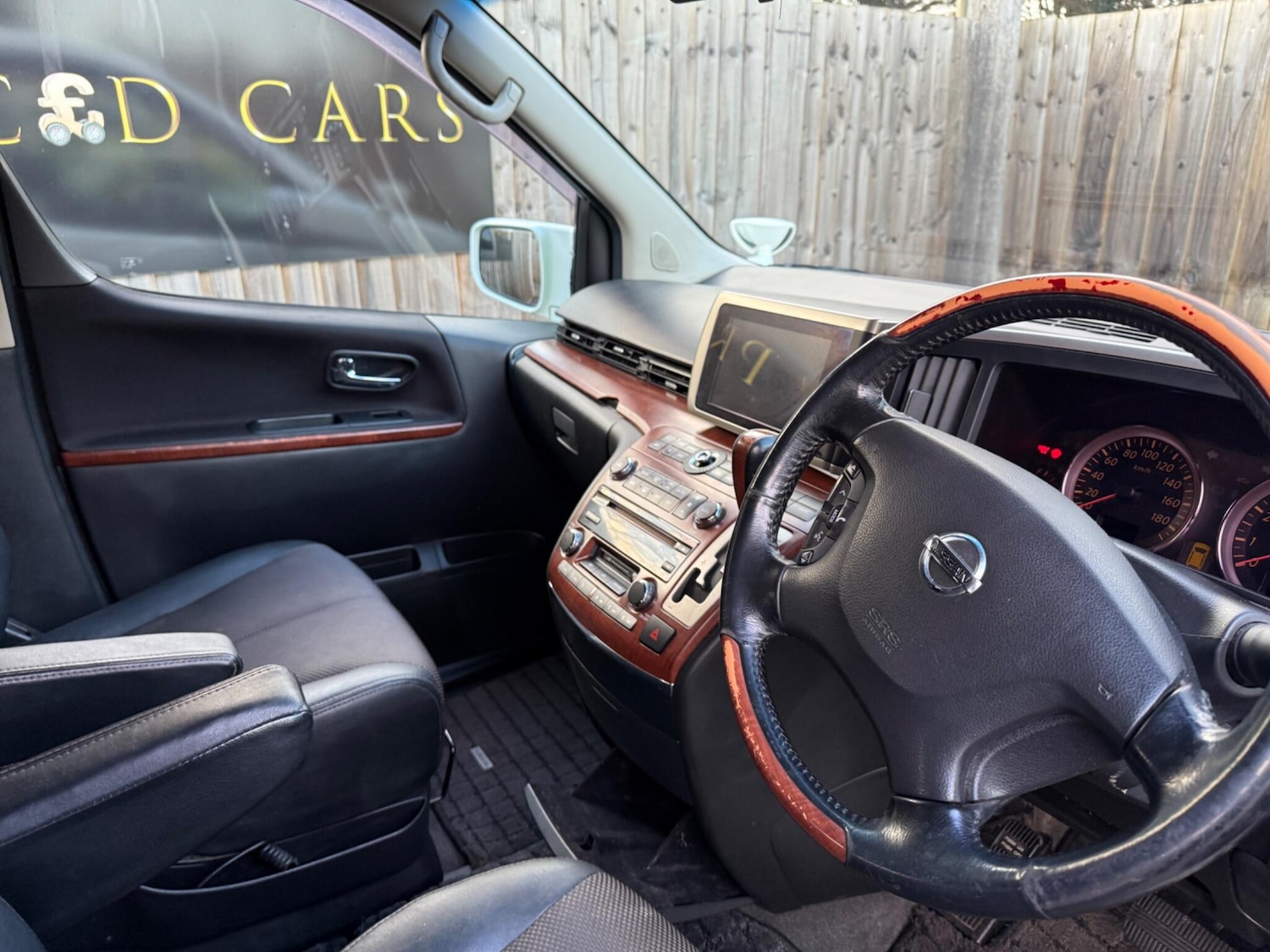 Used Nissan Elgrand for sale - 76964314: Photo 10