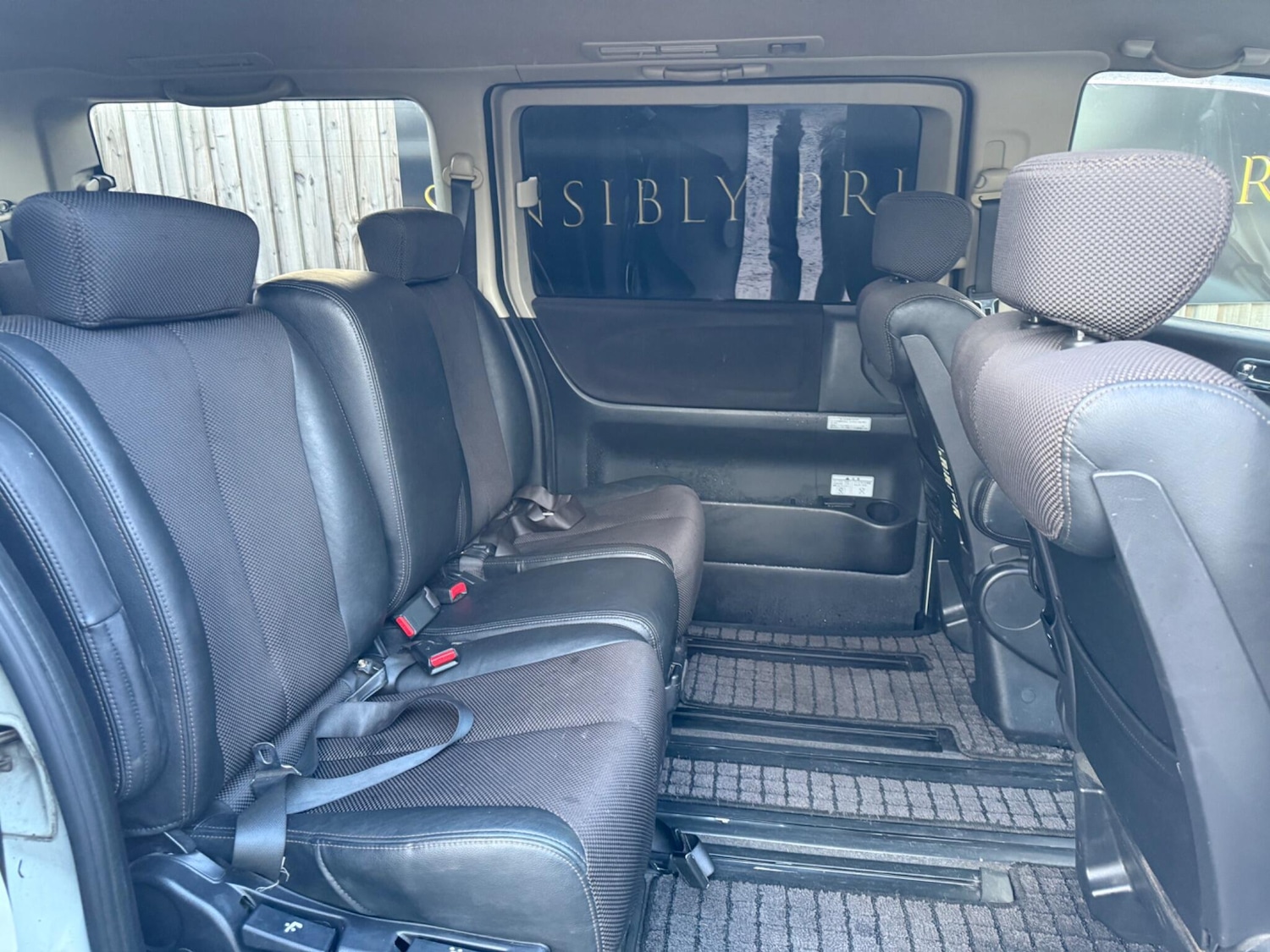 Used Nissan Elgrand for sale - 76964314: Photo 15